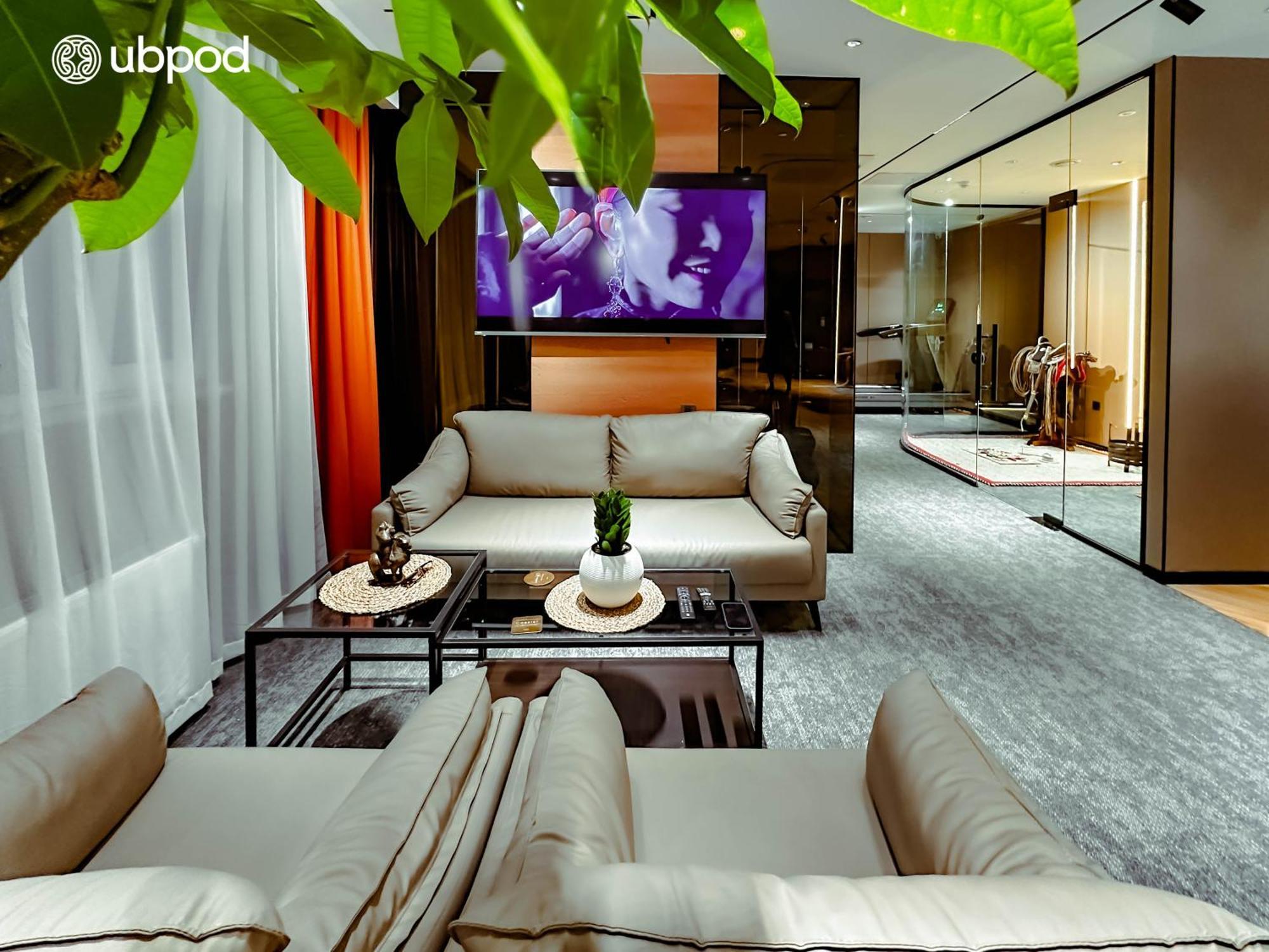 Ubpod- The First Capsule Hotel In Mongolia Ulaanbaatar Exterior foto