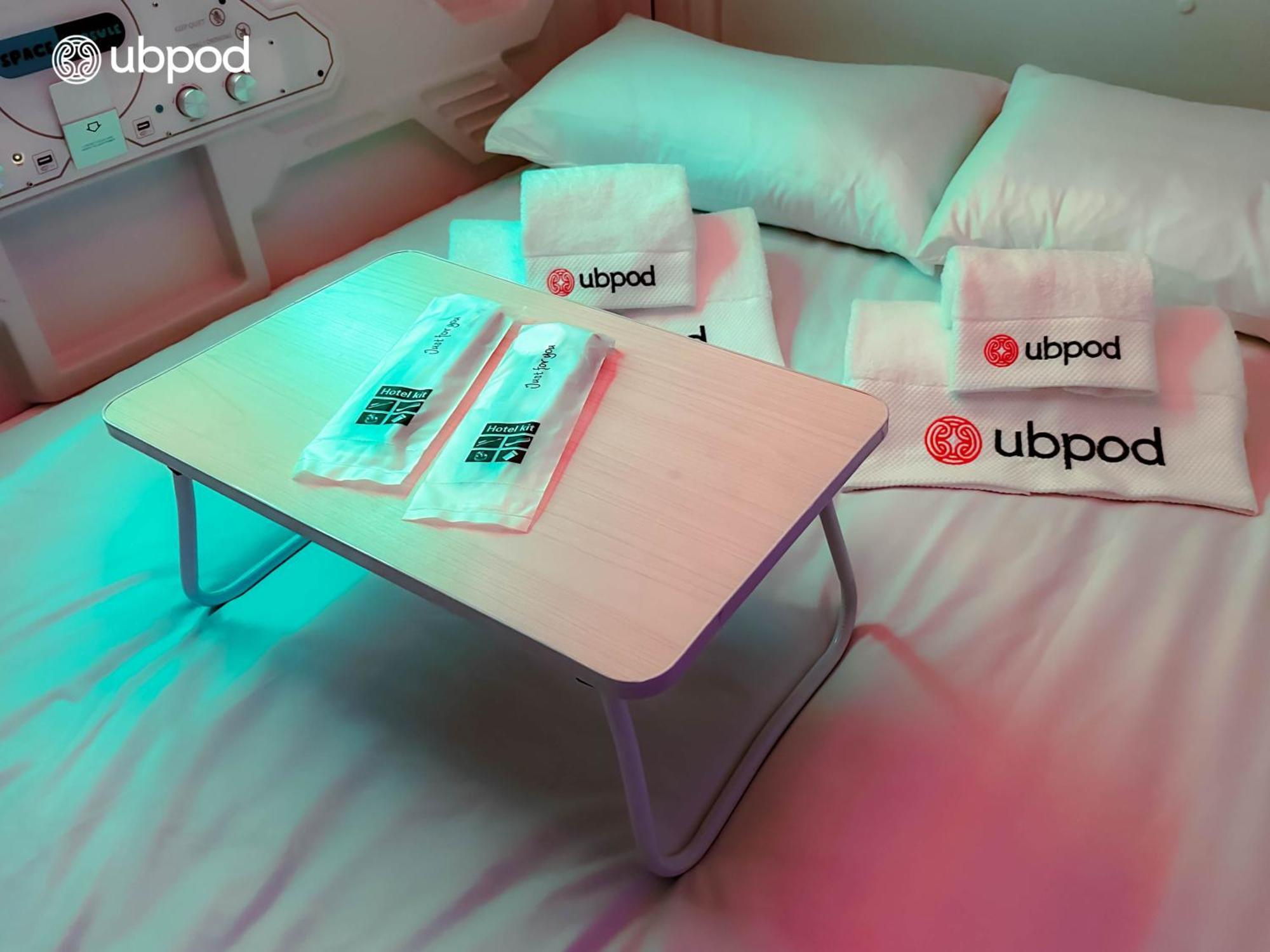 Ubpod- The First Capsule Hotel In Mongolia Ulaanbaatar Exterior foto